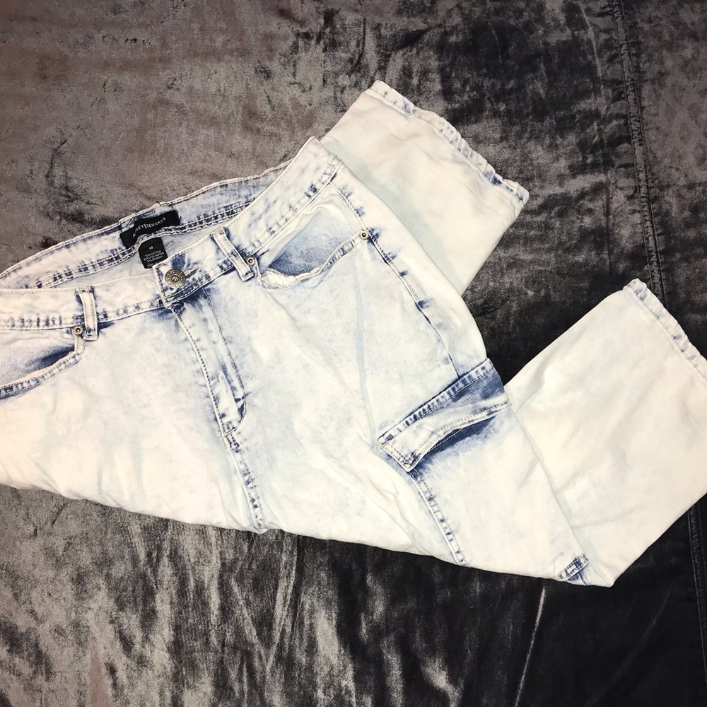 Ashley Stewart light wash jean capri pants